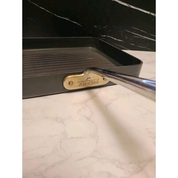 All-Clad 11" Square Grill, Nonstick Cookware, HA1 Hard Anodized GUC - Picture 10 of 11